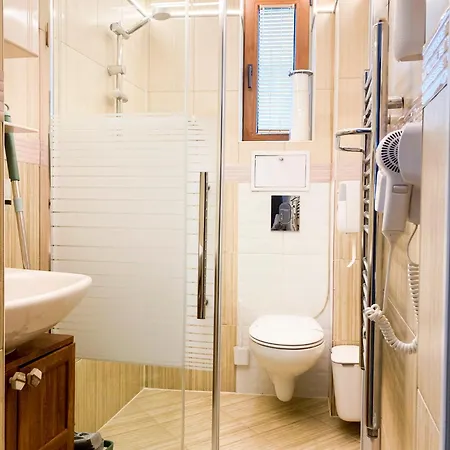 Two Bedroom - Alexandrovska - Location - Bus, Train And Marine Stations, Next To Sea Garden And Burgas