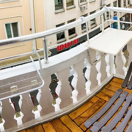Apartman Two Bedroom - Alexandrovska - Location - Bus, Train And Marine Stations, Next To Sea Garden And Burgasz