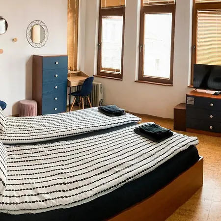 Apartman Two Bedroom - Alexandrovska - Location - Bus, Train And Marine Stations, Next To Sea Garden And *