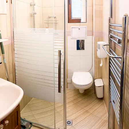 Two Bedroom - Alexandrovska - Location - Bus, Train And Marine Stations, Next To Sea Garden And